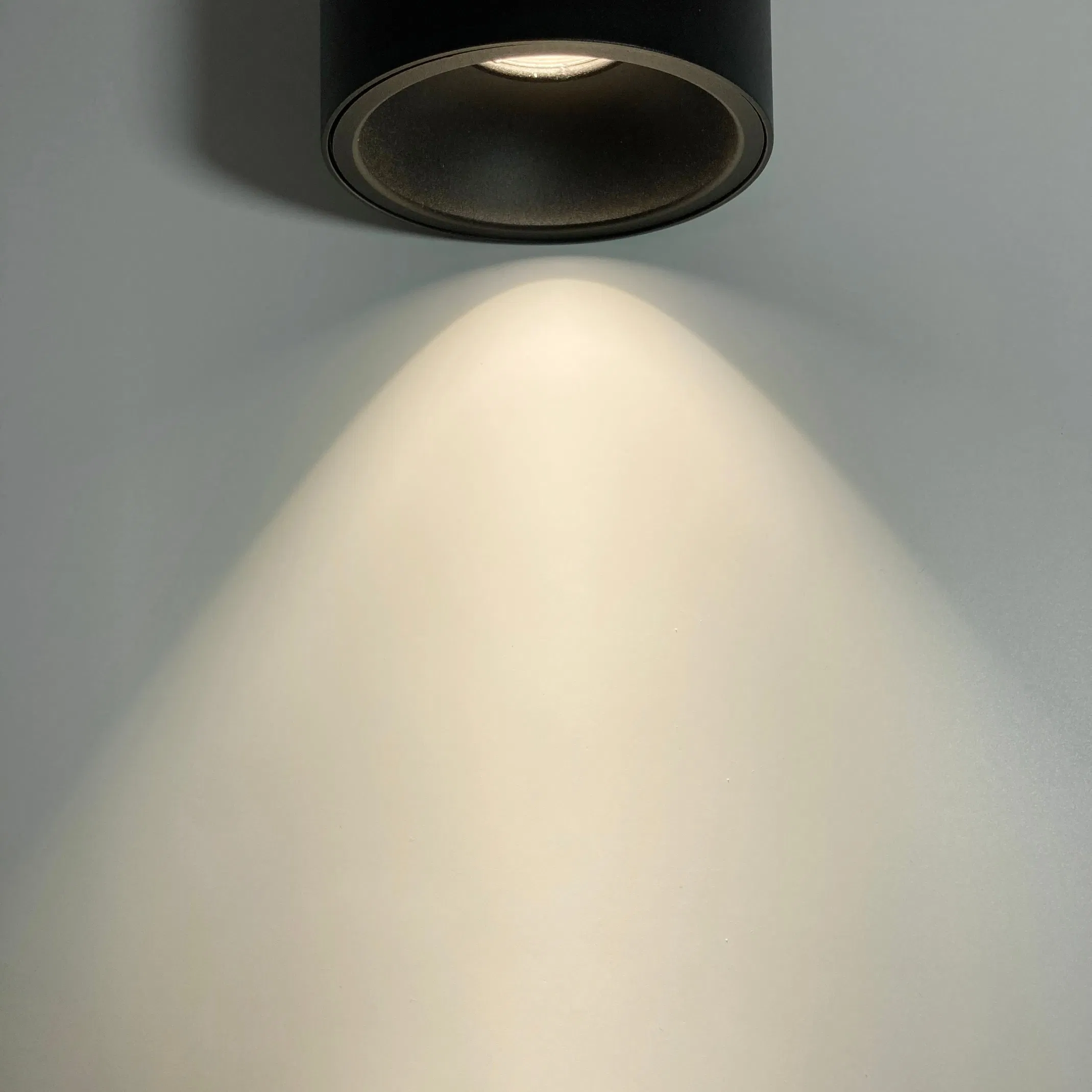 How Bright Modern 21W Black Hotel Surface Mounted Ceiling Aluminum Round LED Down Light