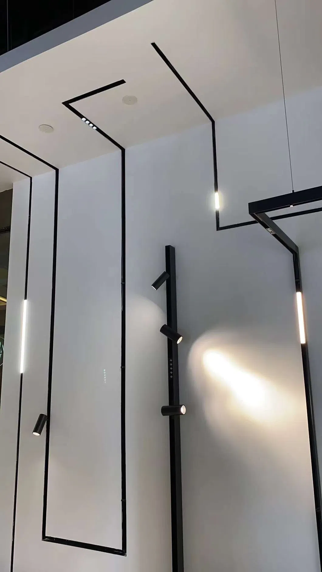 LED Track Light Hot Sell Mini Modern High Quality 4 Wire 5W Low Voltage LED Magnetic Track Spot Light