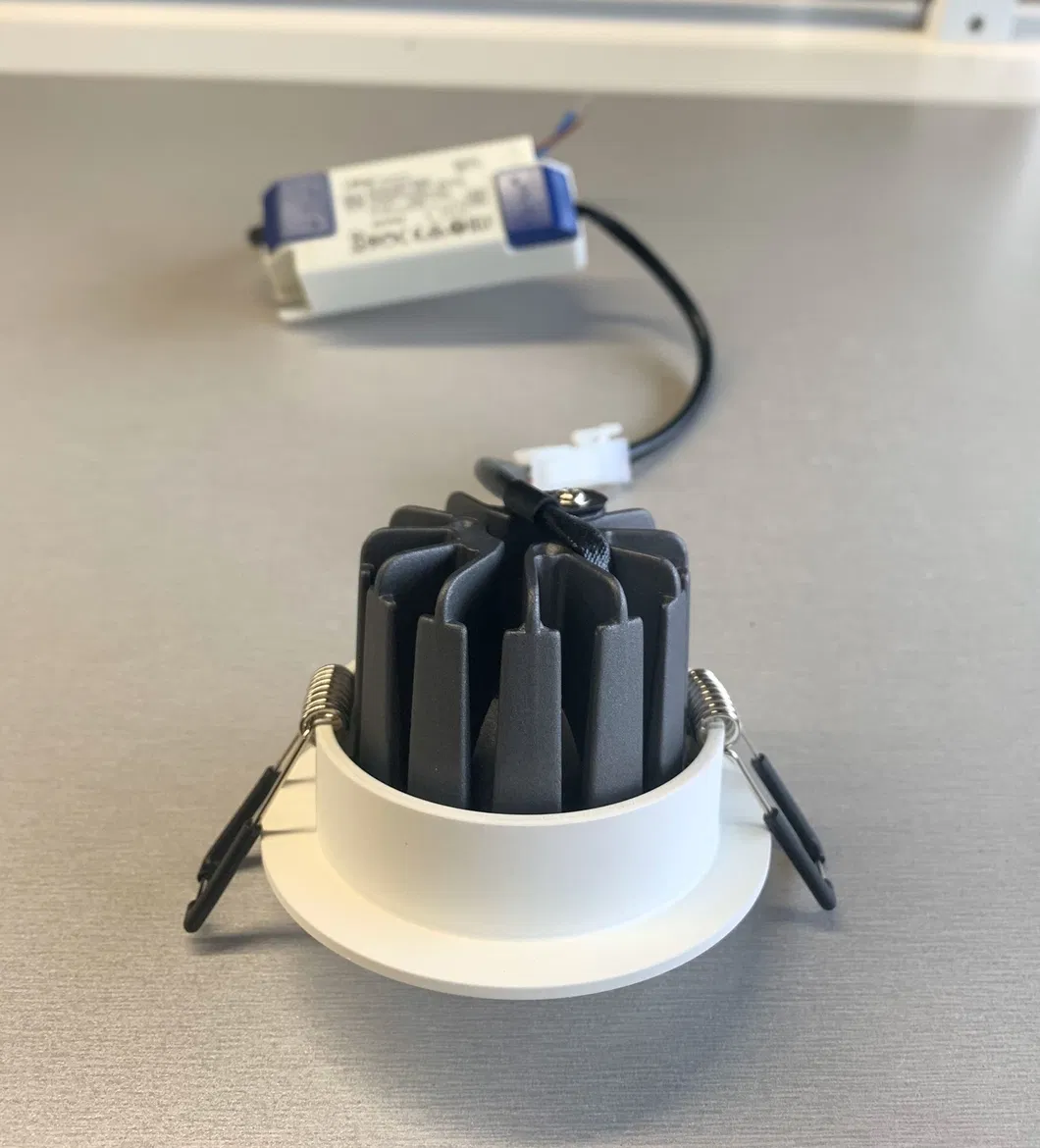 Narrow Beam 15 Degree 8W 10W 12W CRI 90 Ra 95 Receseed COB LED Downlight with Matt Black Color