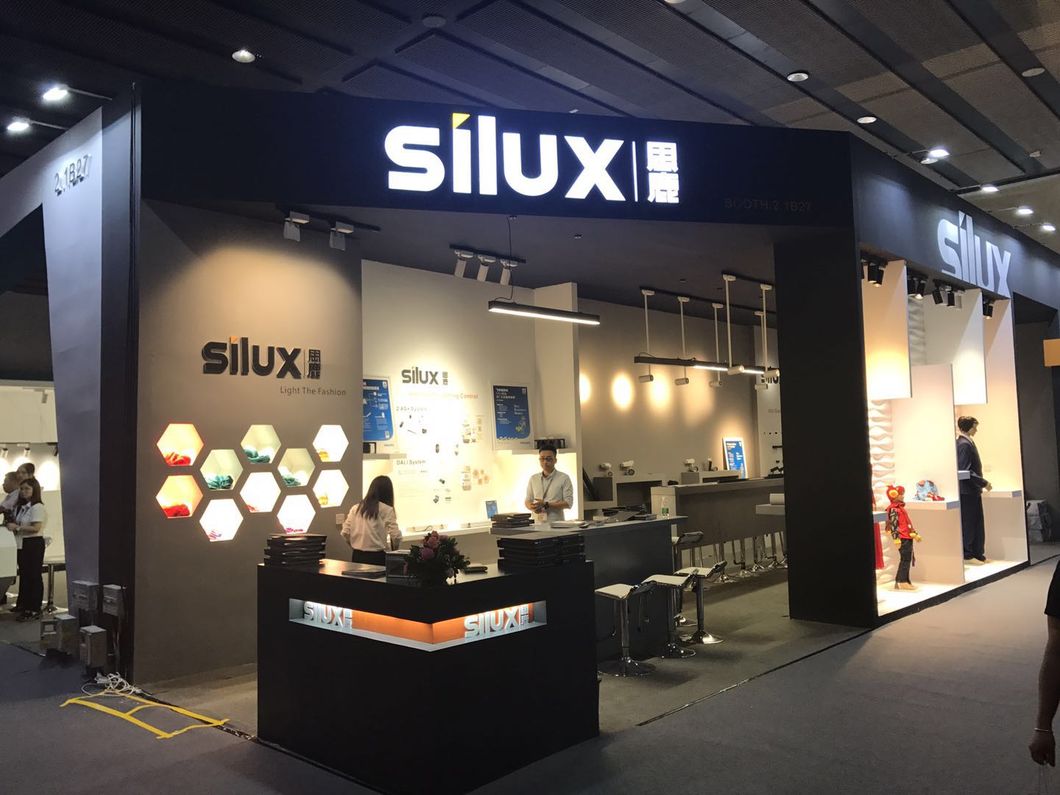 Three Heads Square 3X40W Downlight