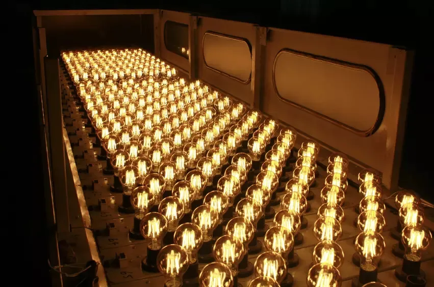 Wholesale Ce UL Saso 3W-8W E14 Clear Mini Global LED Filament Lamp Made in China for Home & Business Indoor Lighting From Best Distributor Factory